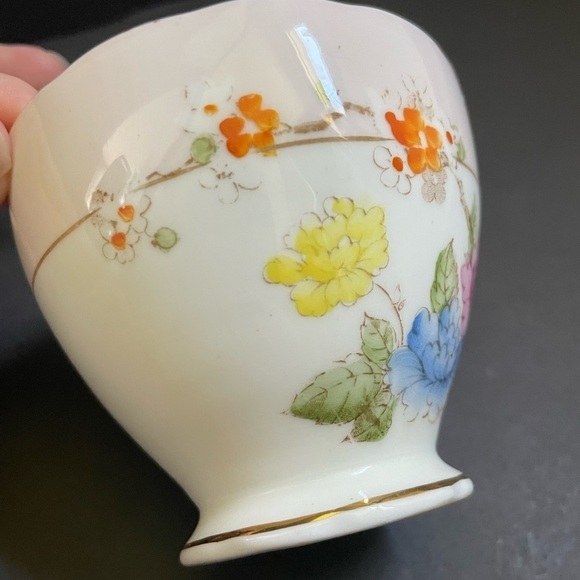 Foley bone china vintage footed teacup - Picture 7 of 9